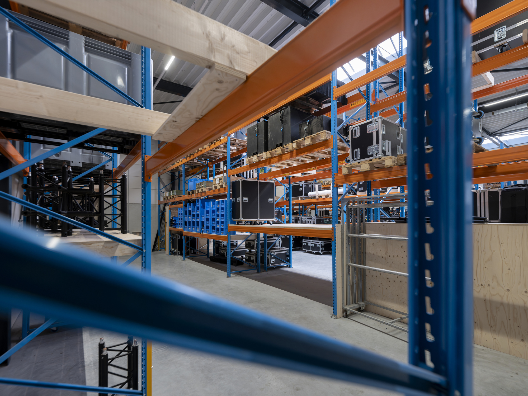 Multi-Level Shelving